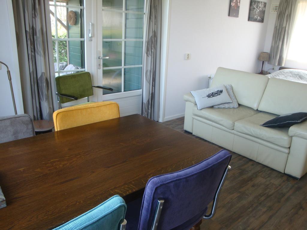 Bed And Breakfast De Zwanebloem Elburg Room photo