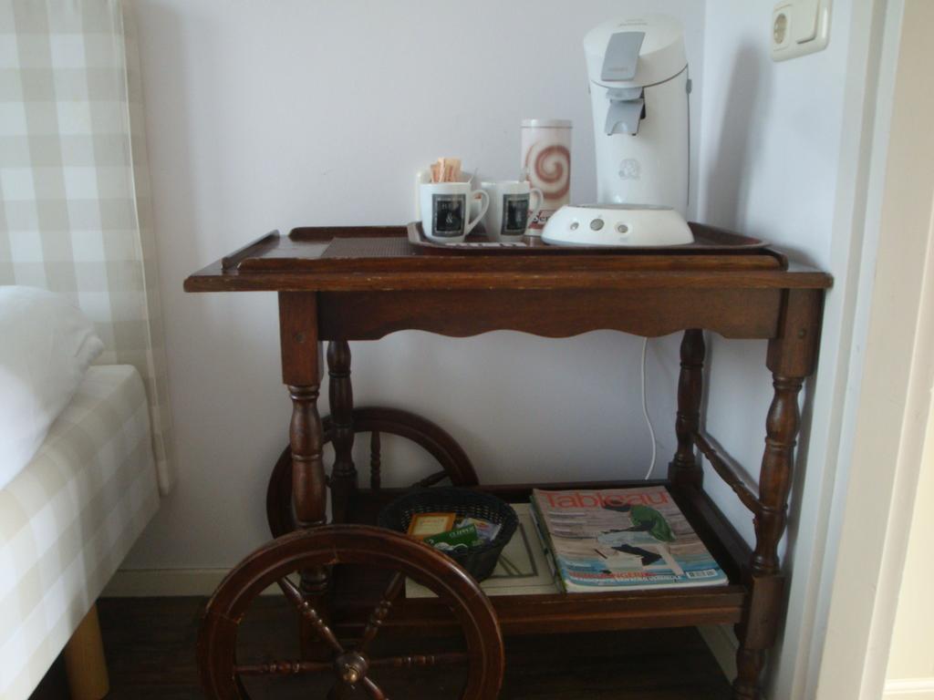 Bed And Breakfast De Zwanebloem Elburg Room photo
