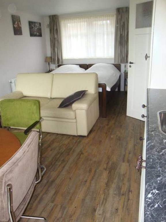 Bed And Breakfast De Zwanebloem Elburg Room photo